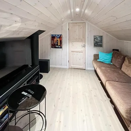 4 Bedroom Lovely In Lillehammer