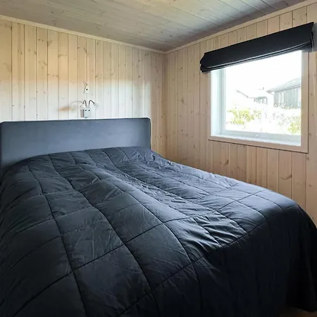 Holiday home 4 Bedroom Lovely In